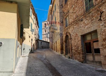 Edificio all\'aperto - Independent house VIA MARGHERITA
 
51, Castignano - photo 2