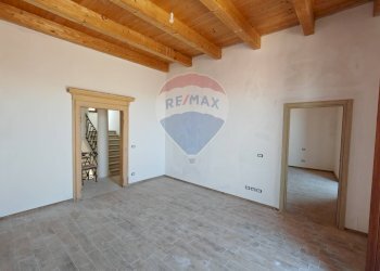 Stanza vuota - Independent house VIA MARGHERITA
 
51, Castignano - photo 39