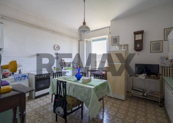 Sala da pranzo - Four-room apartment VIA RAGAZZI DEL 99
 
3, Recanati - photo 21