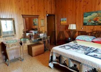 Camera / camera da letto - Villa VOCABOLO COLLE
 
12, Nocera Umbra - foto 45