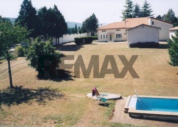 Piscina - Four-room apartment VOCABOLO COLLE
10, Nocera Umbra - photo 20