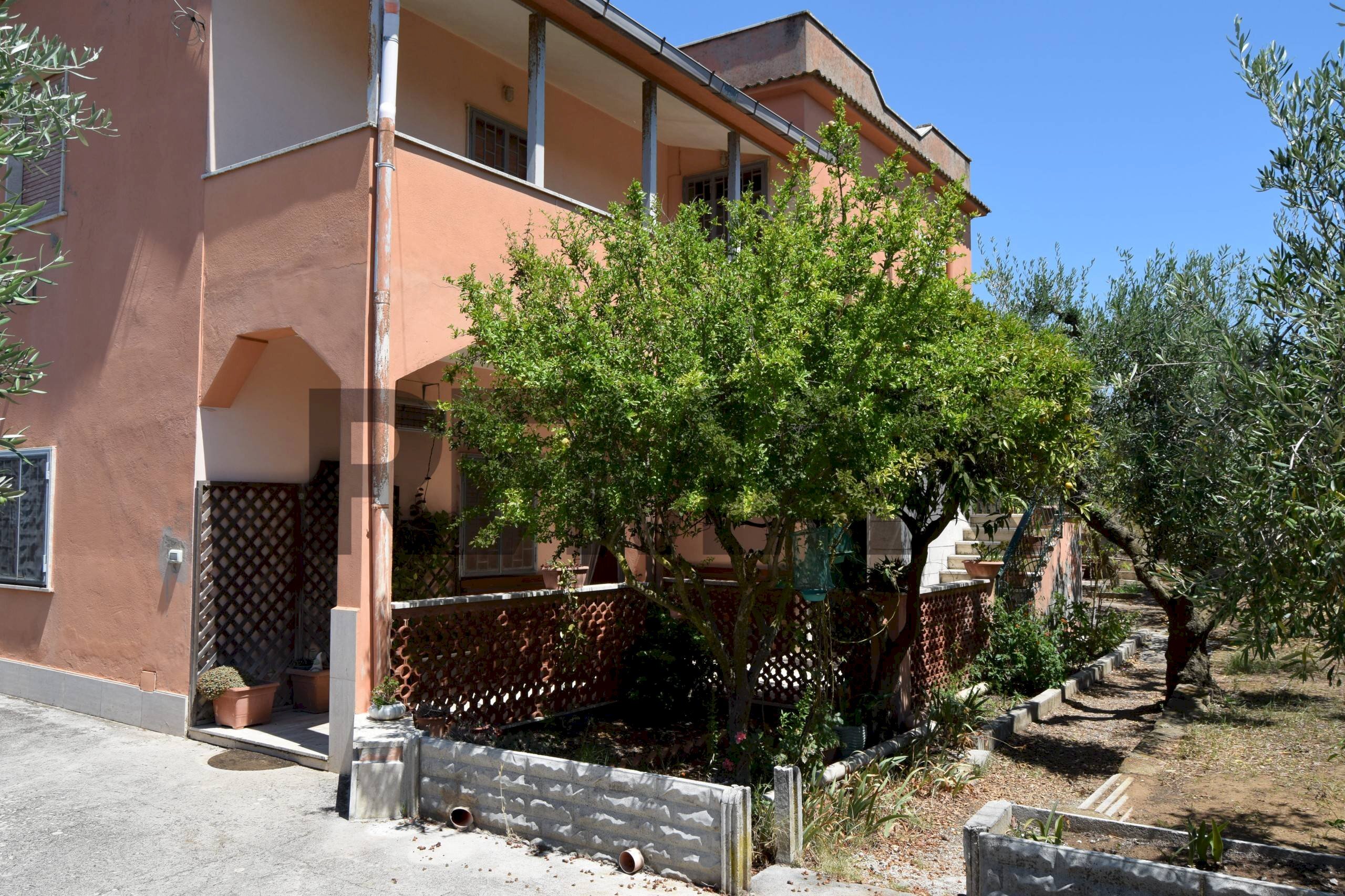 Edificio all\'aperto - Casa semi indipendente Via Gorga
 
29, Nettuno - foto 1