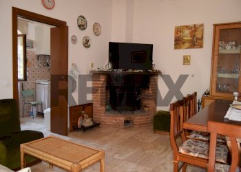 Sala da pranzo - Casa semi indipendente Via Gorga
 
29, Nettuno - foto 56