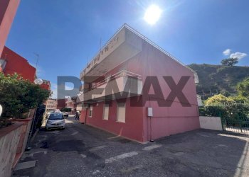 Edificio all\'aperto - Apartment via nazionale santa margherita
 
176, Messina - photo 2