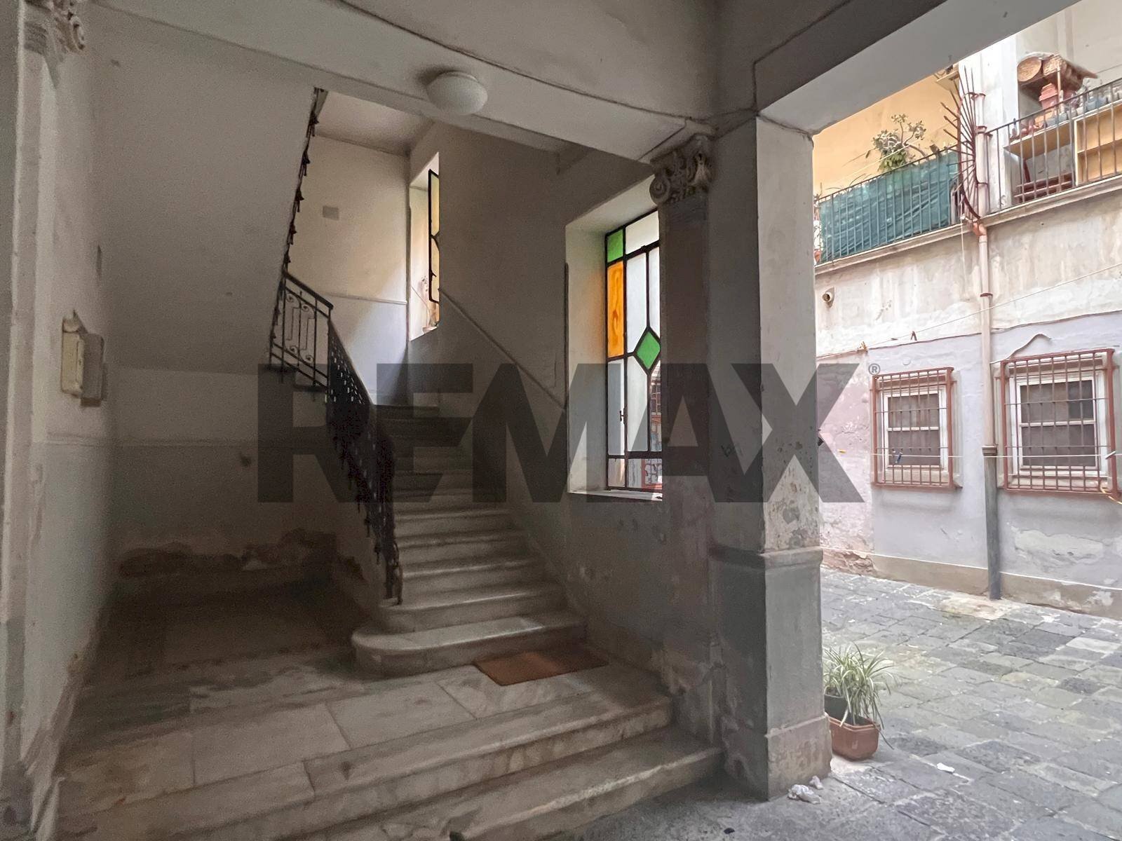 Scale - Apartment via manzoni
10, Messina - photo 3