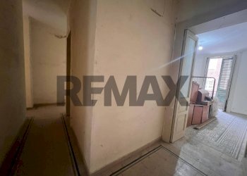 Hall / corridoio - Apartment via manzoni
 
10, Messina - photo 24