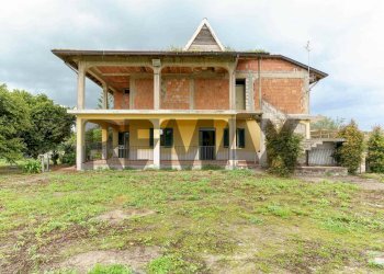 Casa all\'aperto - Semi-detached house via Dell'Anice contrada Vaccarizzo
 
snc, Catania - photo 1