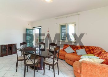 Sala da pranzo - Semi-detached house via Dell'Anice contrada Vaccarizzo
 
snc, Catania - photo 5