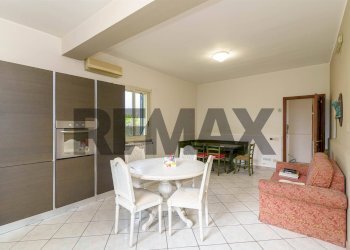 Sala da pranzo - Semi-detached house via Dell'Anice contrada Vaccarizzo
 
snc, Catania - photo 14
