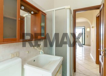 Bagno - Semi-detached house via Dell'Anice contrada Vaccarizzo
 
snc, Catania - photo 16