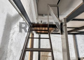 Scale - Commercial Premises VIA DELLA REGIONE
96, San Giovanni la Punta - photo 4
