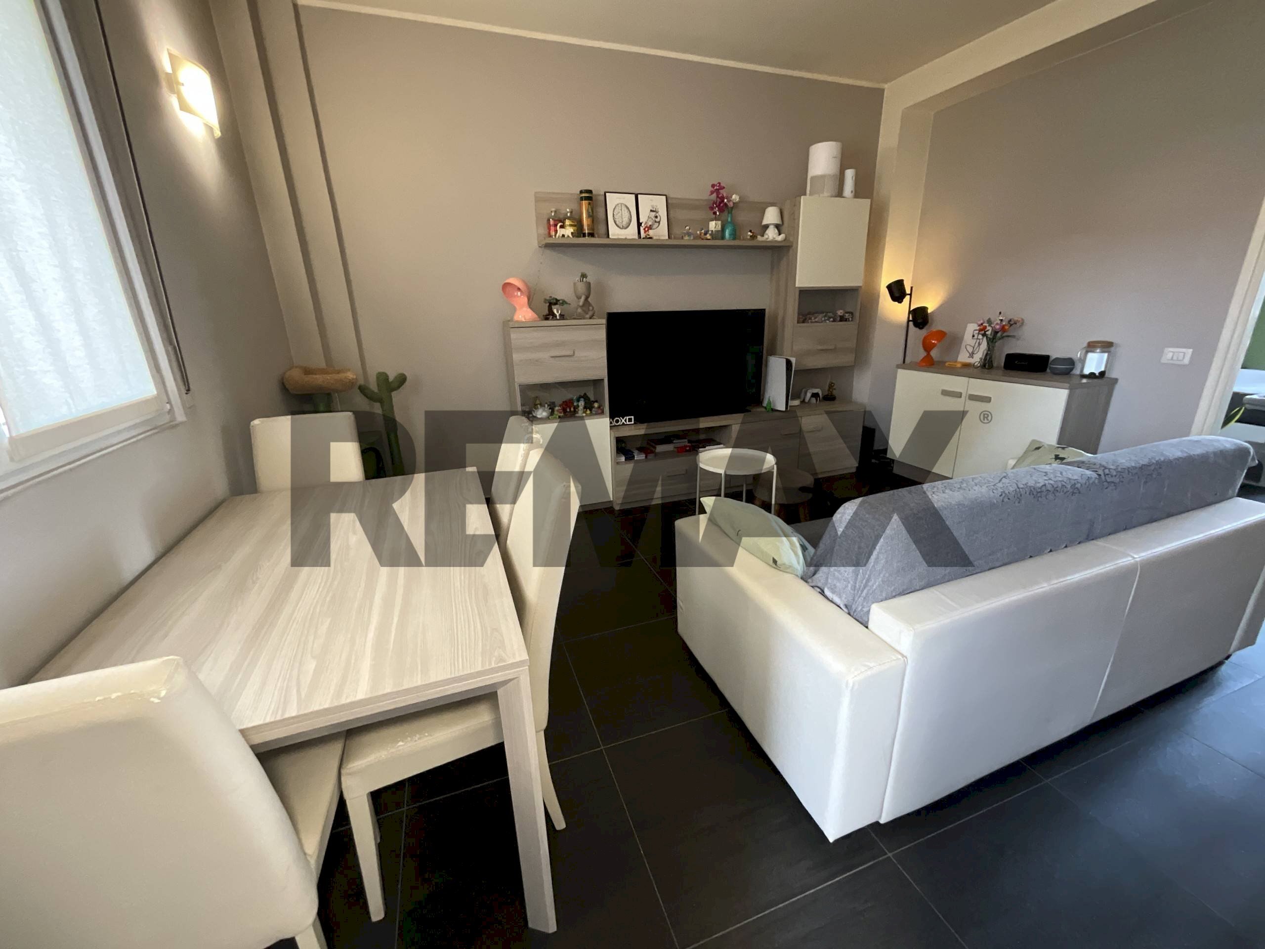 Sala da pranzo - Two-room apartment Via B. Oriani
42, Milano - photo 3