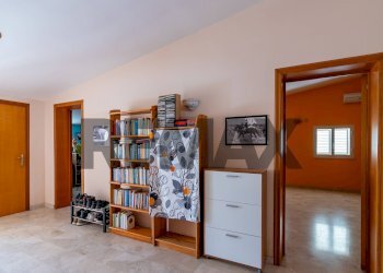 Hall / corridoio - Apartment Via Miramare
 
57, Avola - photo 10
