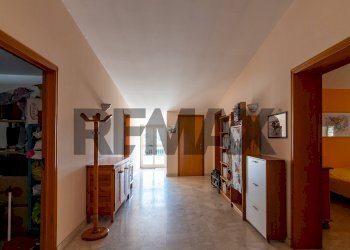 Hall / corridoio - Apartment Via Miramare
 
57, Avola - photo 14