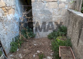 Giardino - Casa indipendente VIA UDINE
 
15, Noto - foto 12