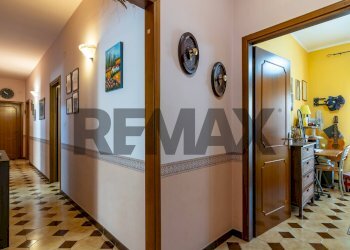 Hall / corridoio - Apartment VIA PAOLO MOTTA
 
2, Priolo Gargallo - photo 4