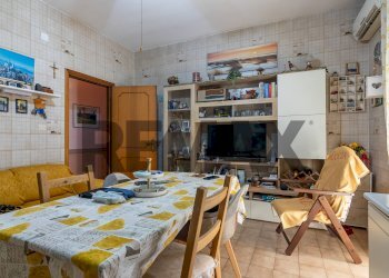Sala da pranzo - Apartment VIA PAOLO MOTTA
 
2, Priolo Gargallo - photo 19