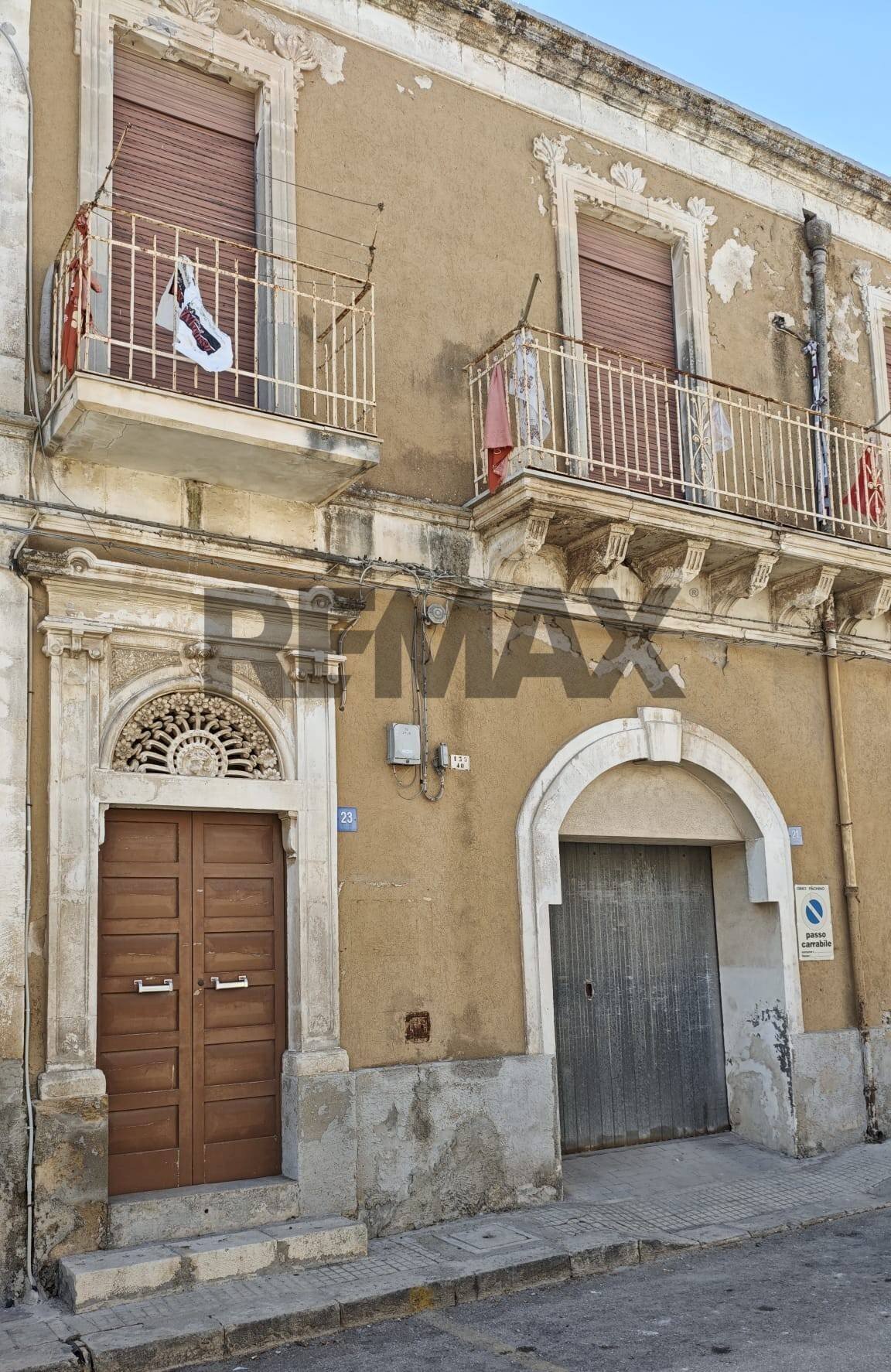 Edificio all\'aperto - Casa semi indipendente via Magenta
21, Pachino - foto 2