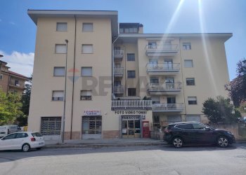 Edificio all\'aperto - Four-room apartment Via Caduti di Via Fani
 
10, L'Aquila - photo 1