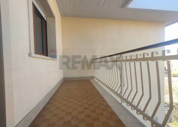 Balcone - Four-room apartment Via Caduti di Via Fani
 
10, L'Aquila - photo 8