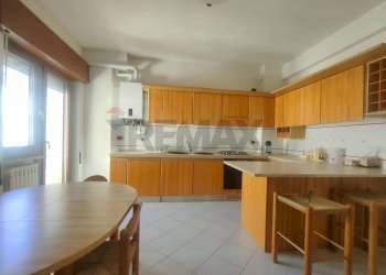 Cucina - Four-room apartment Via Caduti di Via Fani
 
10, L'Aquila - photo 9