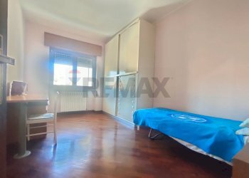 Camera / camera da letto - Four-room apartment Via Caduti di Via Fani
 
10, L'Aquila - photo 18
