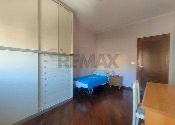 Camera / camera da letto - Four-room apartment Via Caduti di Via Fani
 
10, L'Aquila - photo 23