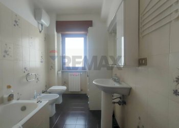 Bagno - Four-room apartment Via Caduti di Via Fani
 
10, L'Aquila - photo 25