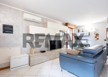 Soggiorno - Two-room apartment VIA CARLO PORTA
 
20, Cambiago - photo 9