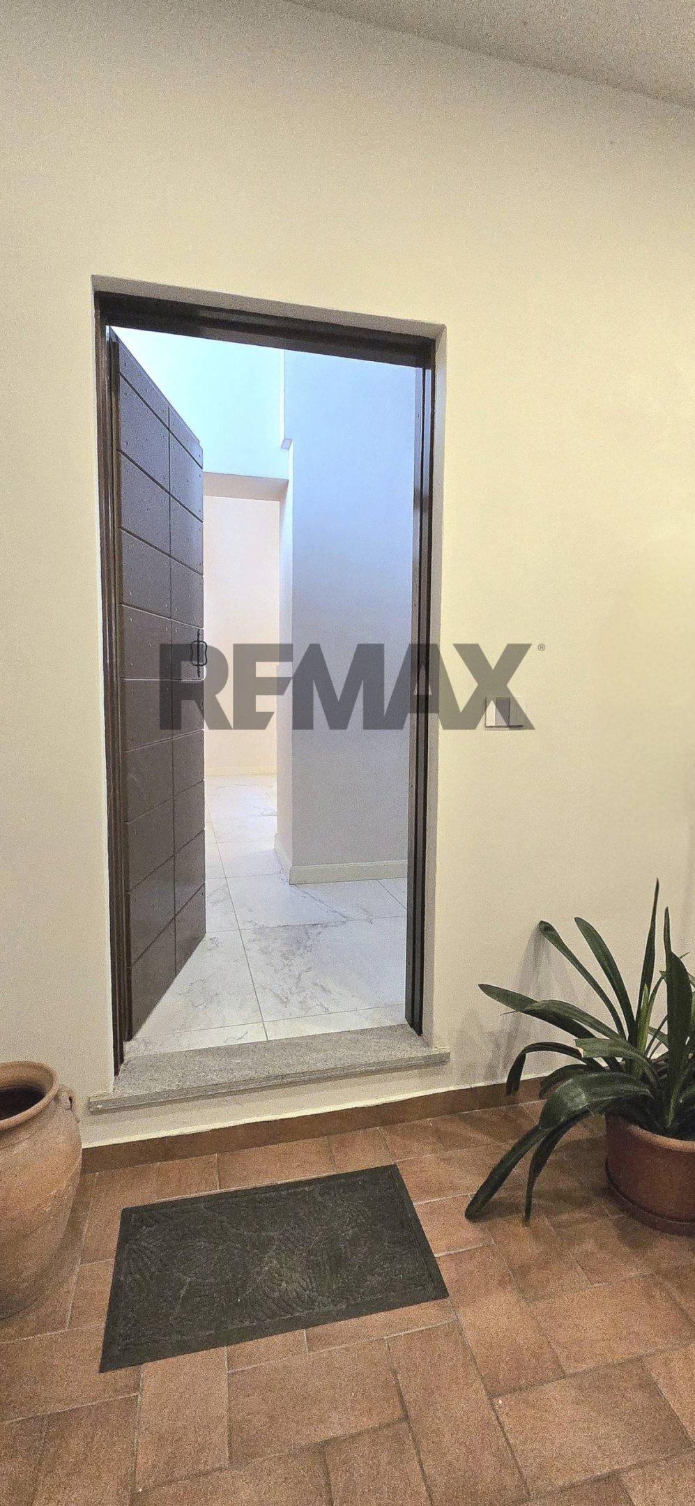 Ricezione / Lobby - Three-room apartment via Teodolinda
30, Pavia - photo 3