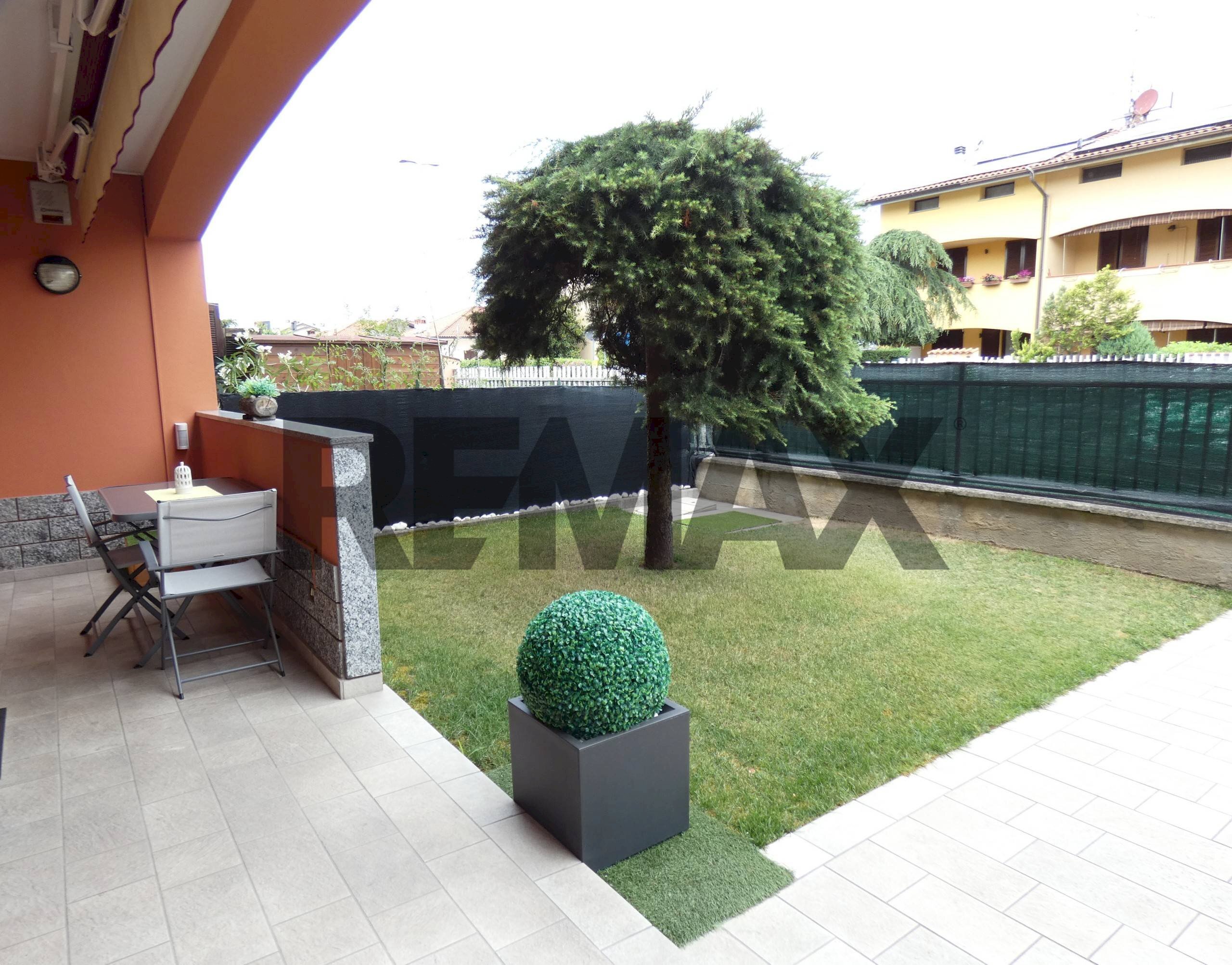 Giardino - Trilocale via paolo borsellino
 
21, Zinasco - foto 2