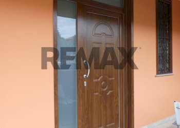 Hall / corridoio - Three-room apartment via paolo borsellino
 
21, Zinasco - photo 19