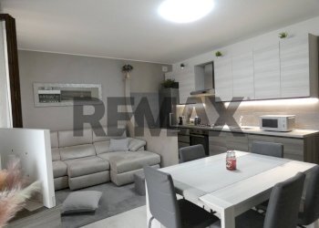 Sala da pranzo - Three-room apartment via paolo borsellino
 
21, Zinasco - photo 23