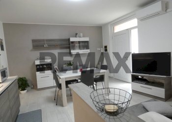 Sala da pranzo - Three-room apartment via paolo borsellino
 
21, Zinasco - photo 24