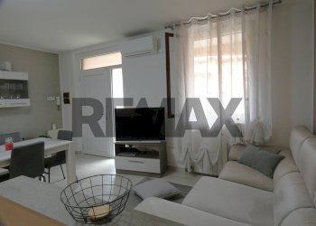 Sala da pranzo - Three-room apartment via paolo borsellino
 
21, Zinasco - photo 26