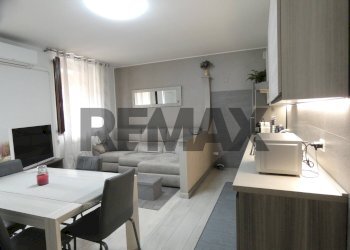 Sala da pranzo - Three-room apartment via paolo borsellino
 
21, Zinasco - photo 27