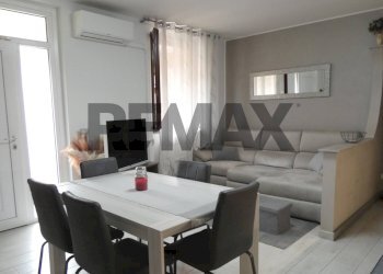 Sala da pranzo - Three-room apartment via paolo borsellino
 
21, Zinasco - photo 28
