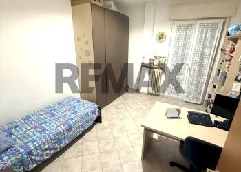 Camera / camera da letto - Three-room apartment galleria Manzoni
 
13, Pavia - photo 9