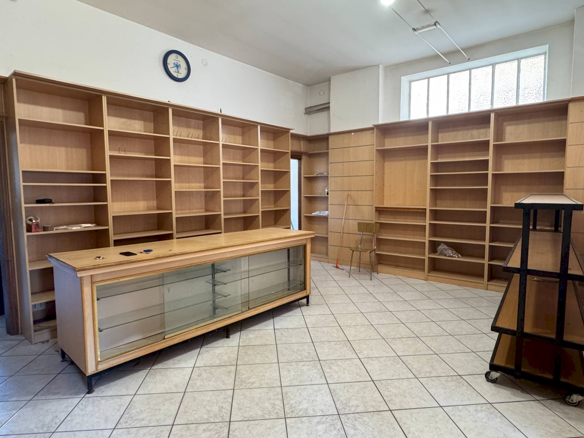 negozio - Shop Via Sant'Anna, Roburent - photo 3
