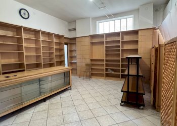 negozio - Shop Via Sant'Anna, Roburent - photo 2