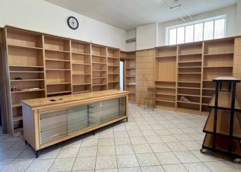 negozio - Shop Via Sant'Anna, Roburent - photo 3