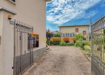 Foto 4 - Independent house via Anna Frank, Carnago - photo 4