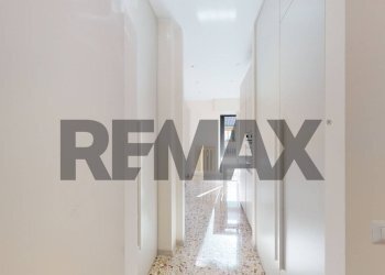 Hall / corridoio - Bilocale sebenico
 
2, Rho - foto 2