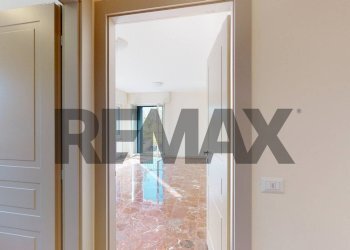 Hall / corridoio - Bilocale sebenico
 
2, Rho - foto 21