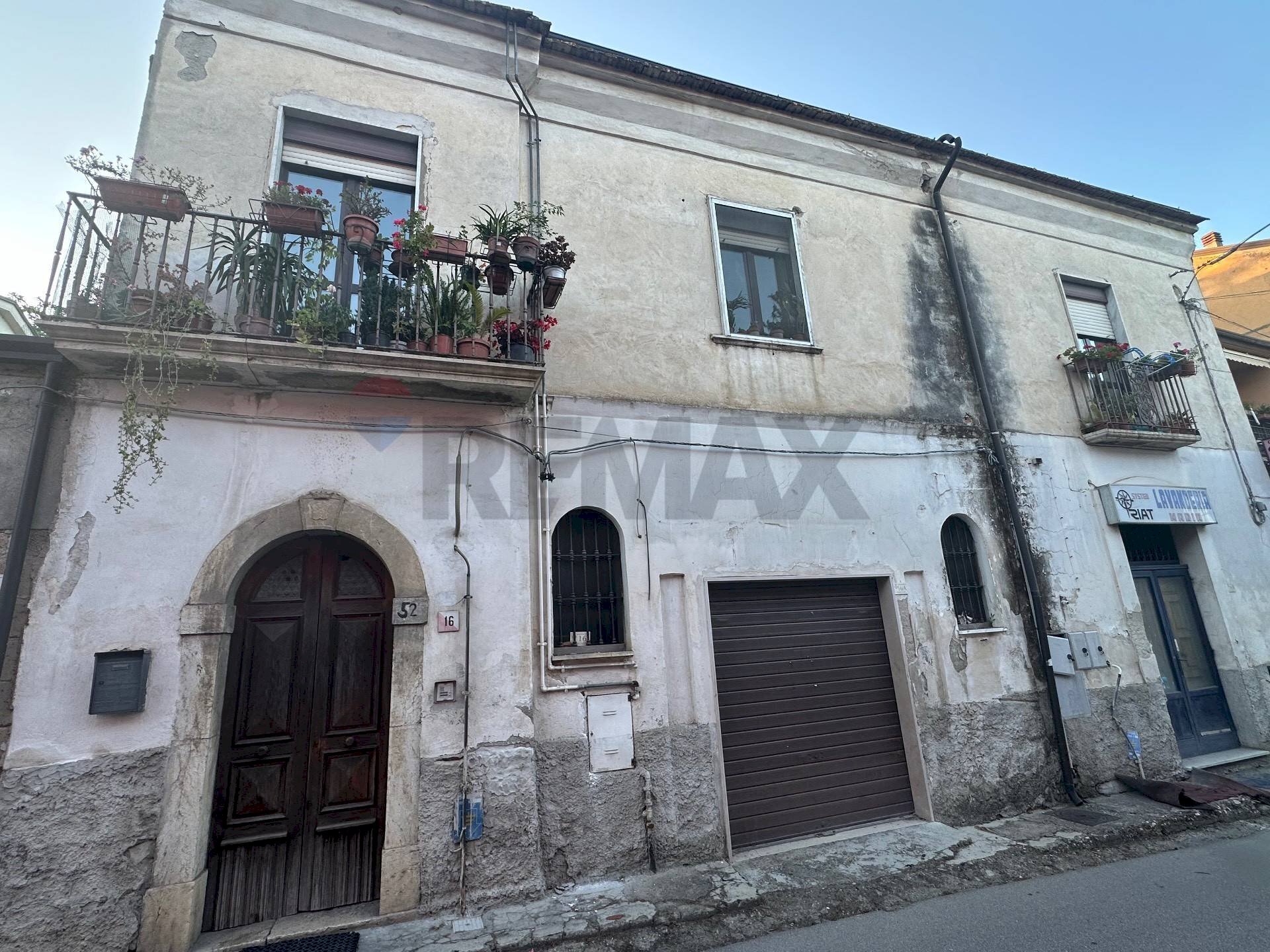 Edificio all\'aperto - Casa semi indipendente via A. Zamparelli
 
16, San Leucio del Sannio - foto 1