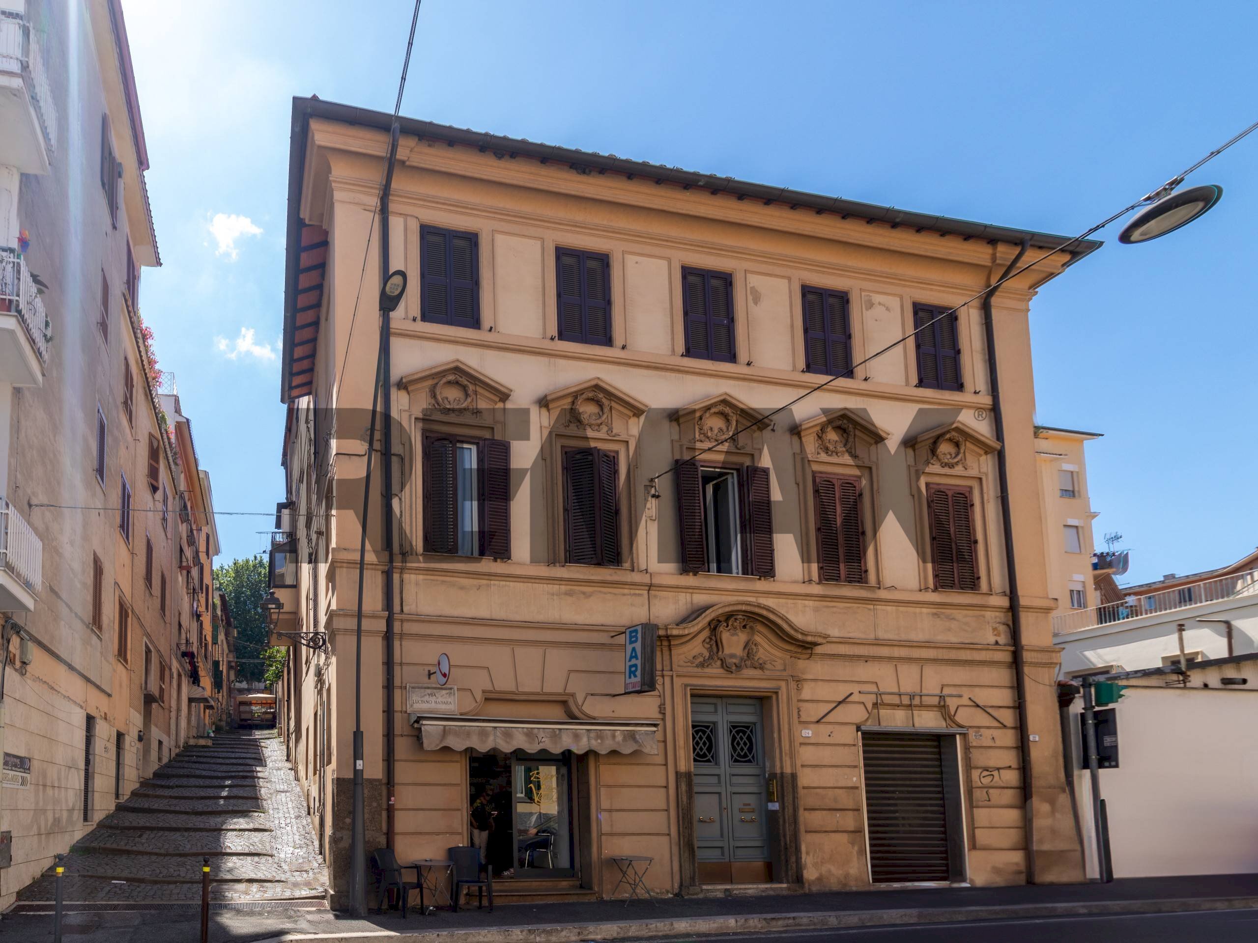 Edificio all\'aperto - Trilocale Via Luciano Manara
 
24, Frascati - foto 1