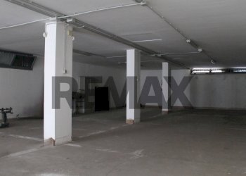 Parcheggio - Commercial Premises Via Cimitero - Traversa Privata Via Mons. Toppi
73/C, Brusciano - photo 6