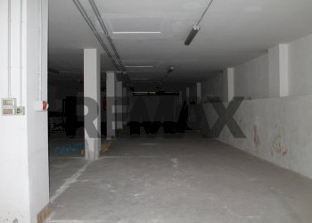Parcheggio - Commercial Premises Via Cimitero - Traversa Privata Via Mons. Toppi
73/C, Brusciano - photo 9
