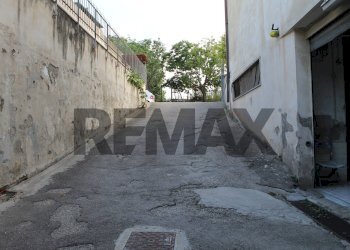 Non correlato - Commercial Premises Via Cimitero - Traversa Privata Via Mons. Toppi
73/C, Brusciano - photo 20