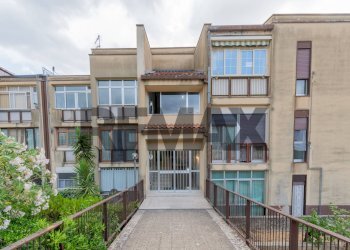Edificio all\'aperto - Apartment Via Karl Marx
 
6, Piana degli Albanesi - photo 3